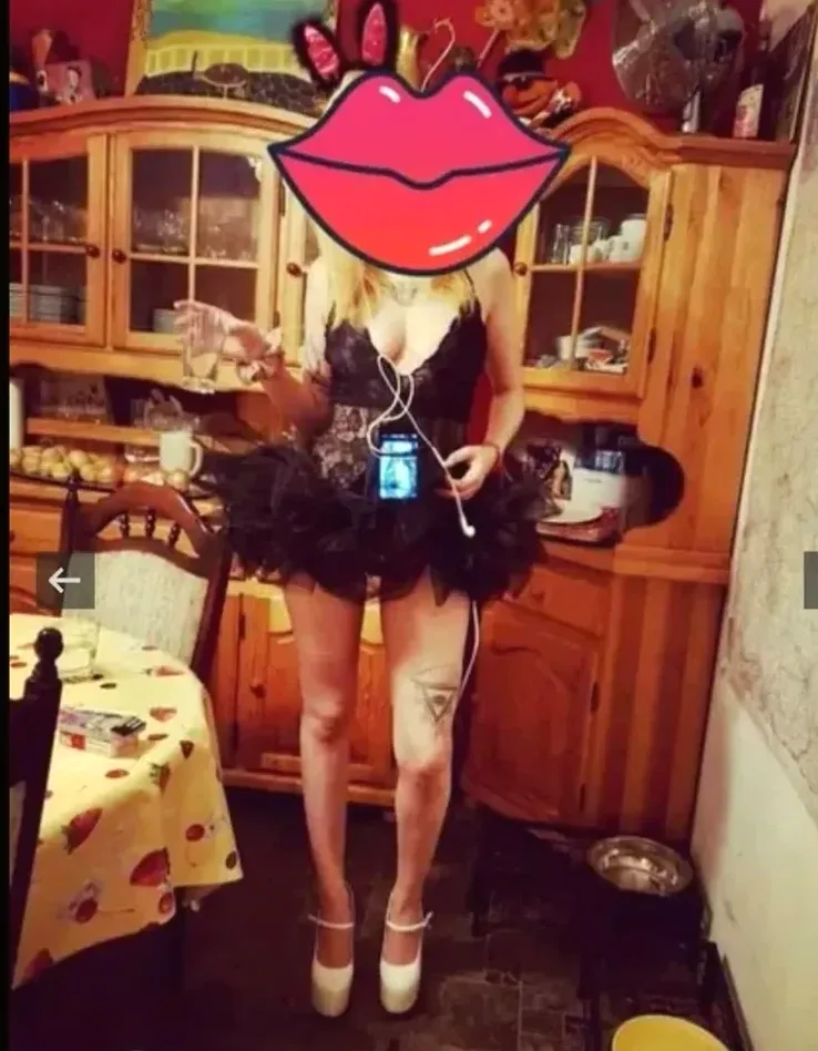 Ayse, 34