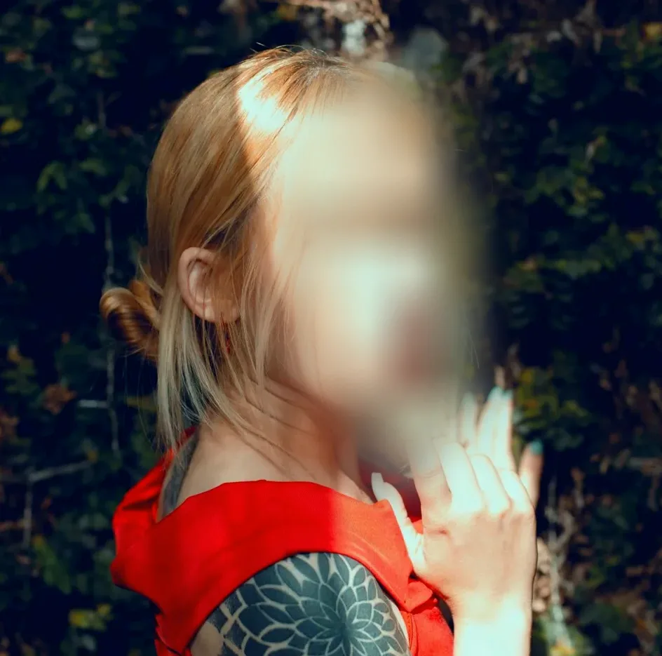 Cara, 26