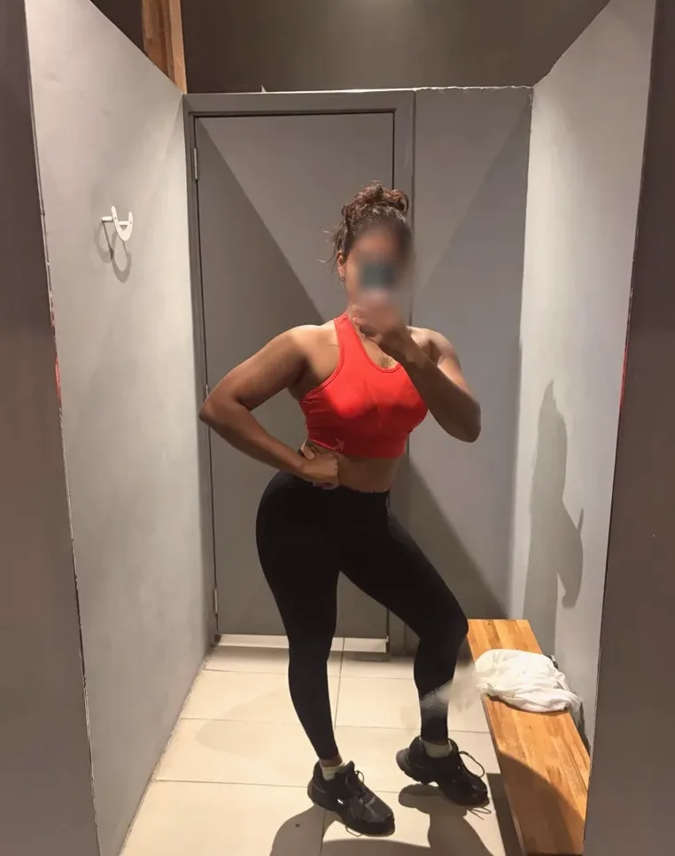 Carina, 28