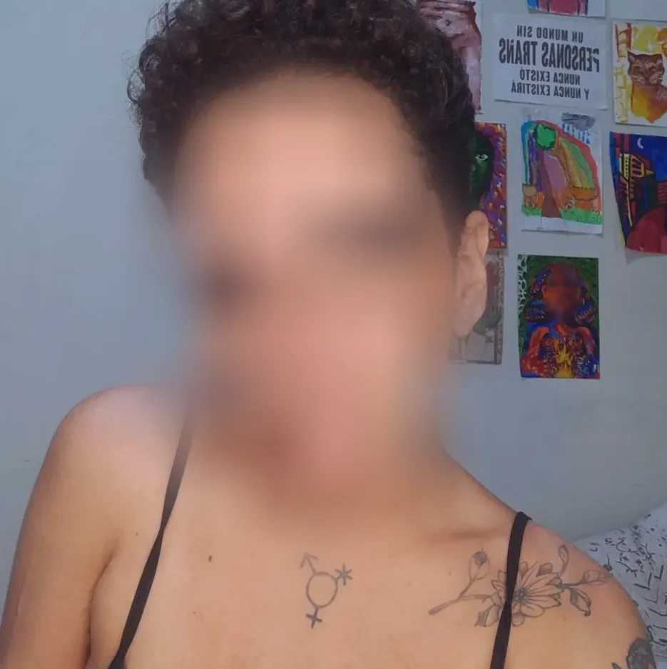 Carla, 26