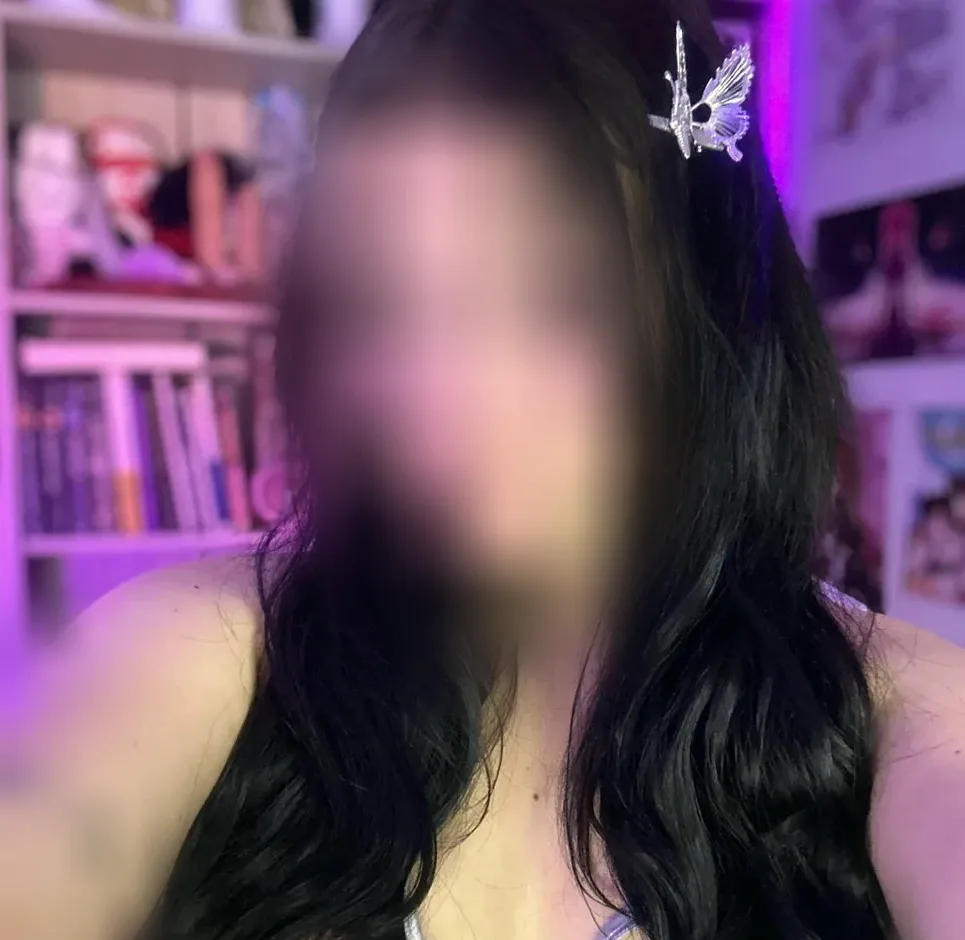 Kim, 26